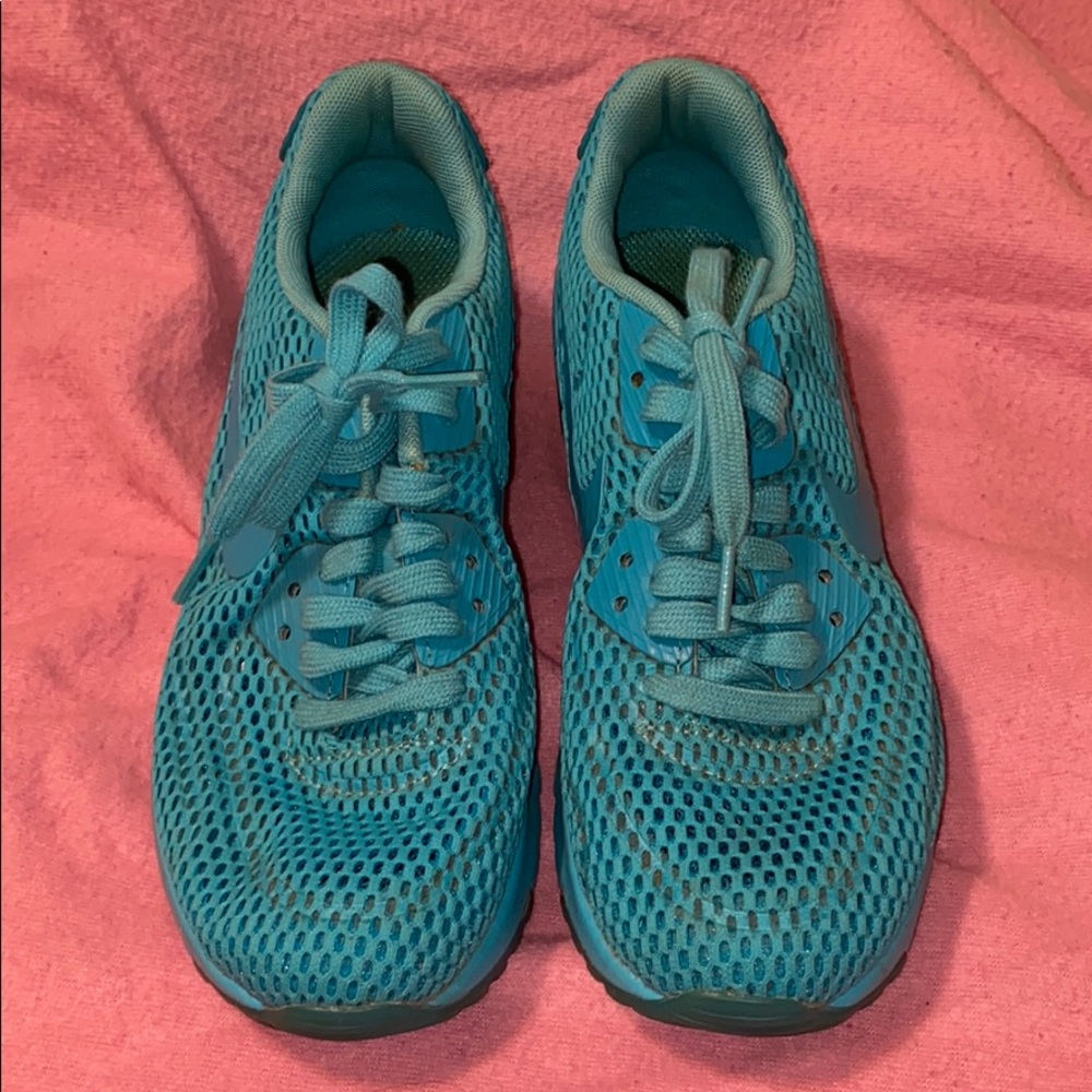 Women’s Nike air max’s